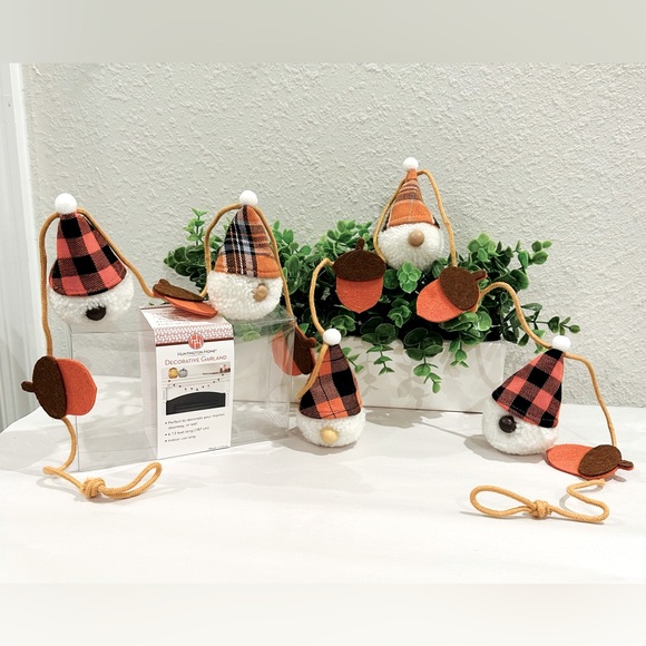 GNOMES AUTUMN ๐ Decorative Garland ๐ Huntington Home (004990) - Picture 1 of 5